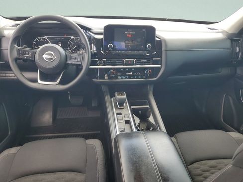 Used 2022 Nissan Pathfinder S image 14
