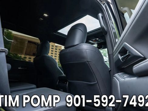 Used 2025 Lexus GX 550 w/ Cold Area Package AWD/4WD image 17