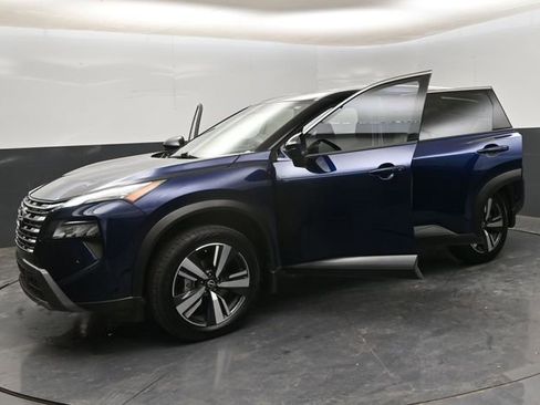 Used 2025 Nissan Rogue SL image 33