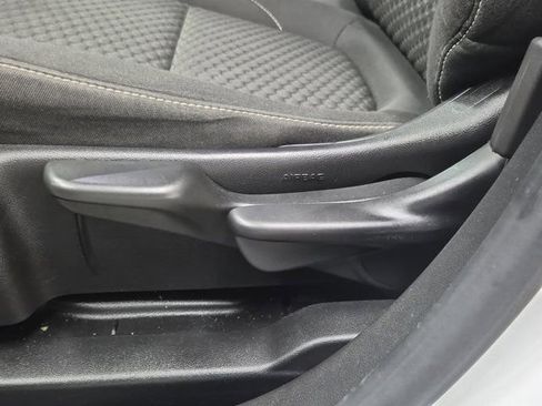 Used 2019 GMC Acadia SLE image 21