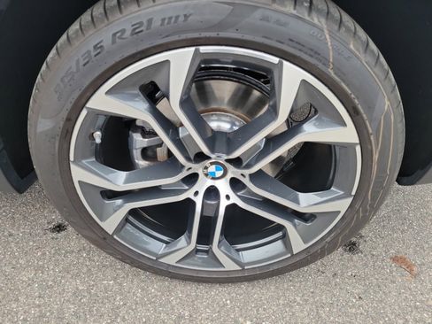 Used 2023 BMW X5 xDrive40i w/ Premium Package image 22