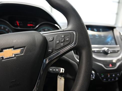 Used 2018 Chevrolet Cruze LT FWD image 23