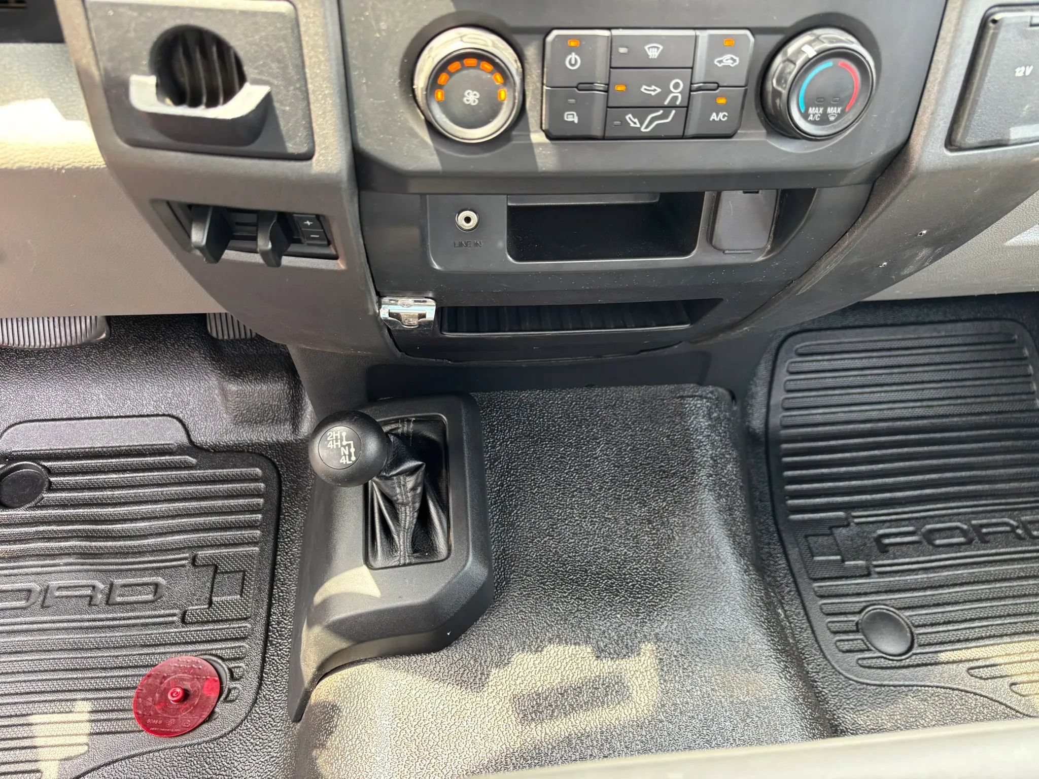 Used 2019 Ford F550 4x4 Regular Cab Super Duty image 19