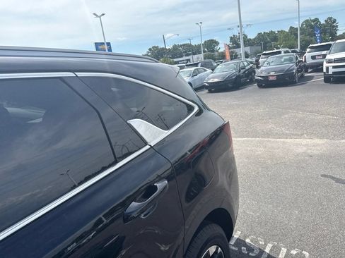 Used 2024 Kia Sorento S AWD/4WD image 7