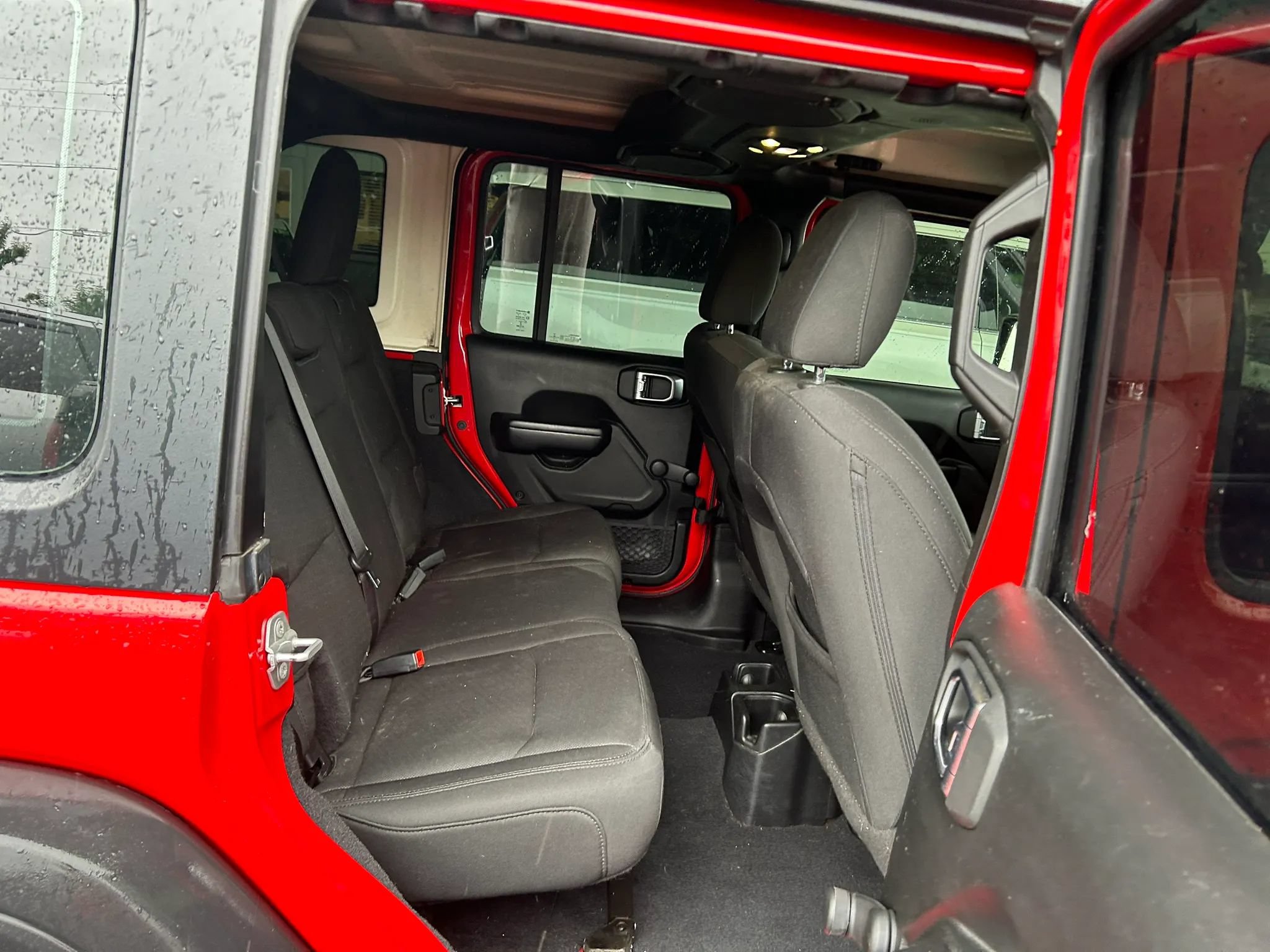 Used 2019 Jeep Wrangler Unlimited Sport AWD/4WD image 3
