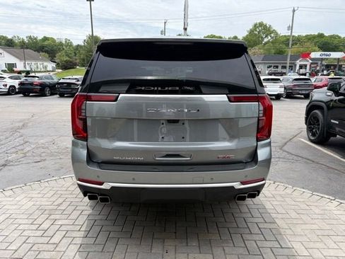 New 2026 GMC Yukon XL Denali w/ Denali Reserve Package AWD/4WD image 9