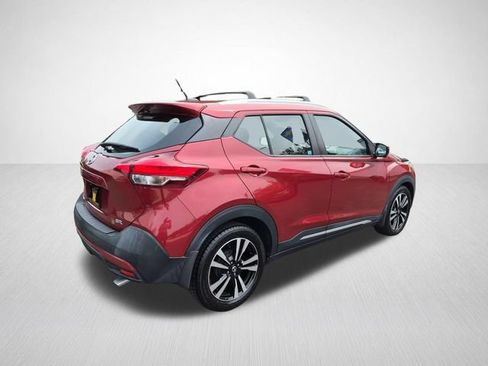 Used 2019 Nissan Kicks FWD image 10