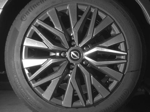 Used 2025 Nissan Altima 2.5 SV FWD image 18