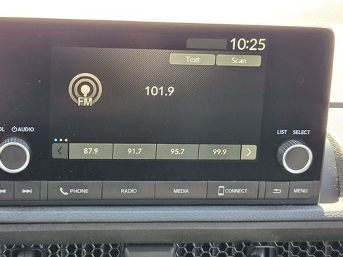 Used 2025 Honda CR-V LX image 24