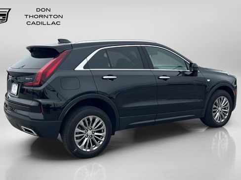 Used 2024 Cadillac XT4 Premium Luxury w/ Technology Package AWD/4WD image 7