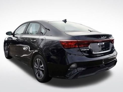Certified 2023 Kia Forte LXS w/ LXS Technology Package image 7