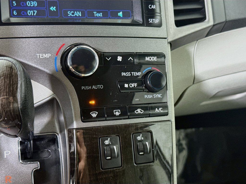 Used 2014 Toyota Venza XLE AWD/4WD image 7