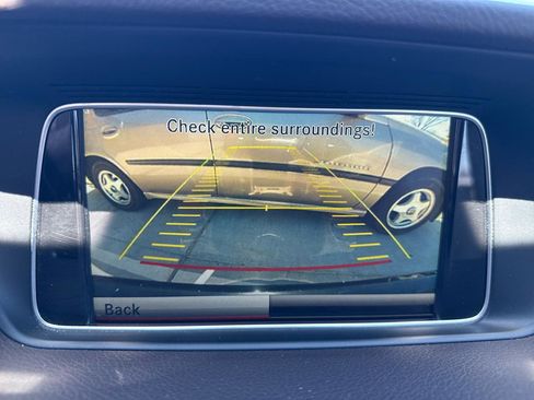 Used 2014 Mercedes-Benz E 250 BlueTEC 4MATIC Sedan image 22