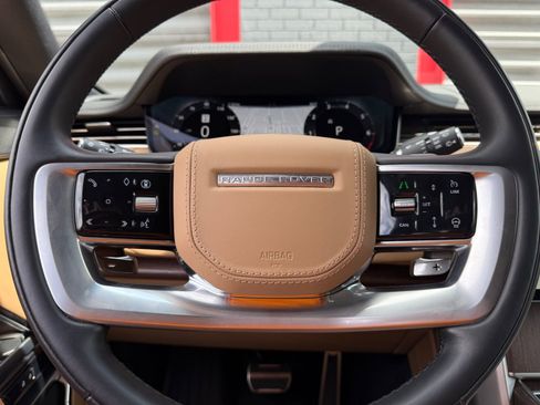 Used 2025 Land Rover Range Rover Long Wheelbase SE image 27