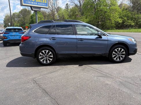 Used 2016 Subaru Outback 3.6R Limited image 4