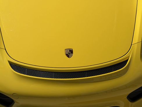 Used 2016 Porsche Cayman GT4 image 13