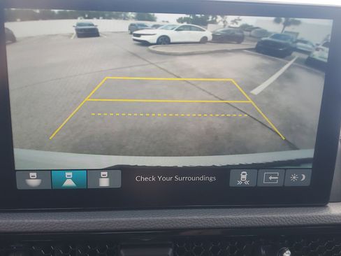 Used 2025 Honda CR-V EX-L image 27