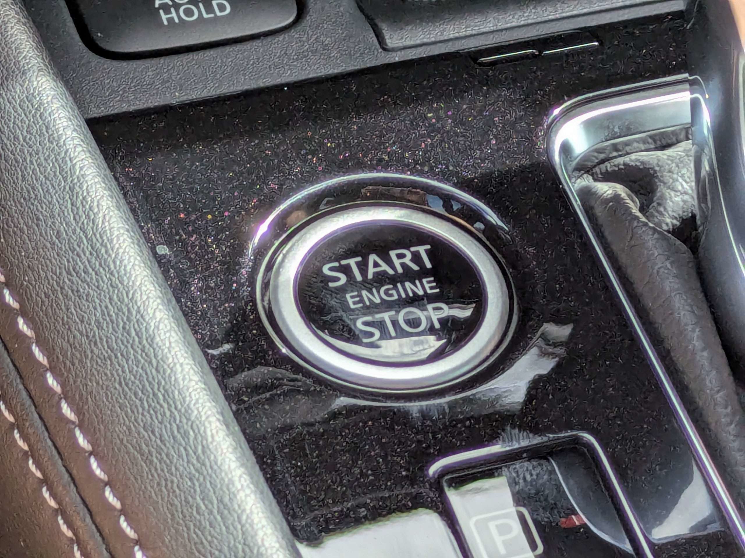 Certified 2024 Nissan Kicks SR w/ SR Premium Package FWD image 31