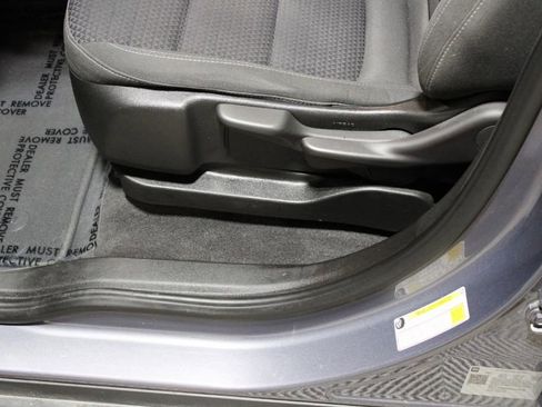 Used 2022 Chevrolet Bolt EUV LT w/ Driver Confidence Package image 18