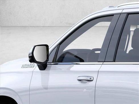 New 2026 Chevrolet Tahoe High Country RWD image 12
