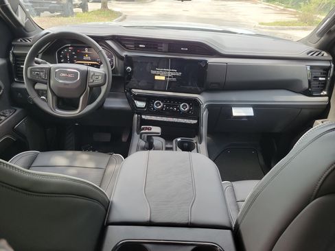 New 2026 GMC Sierra 1500 AT4X AWD/4WD image 6
