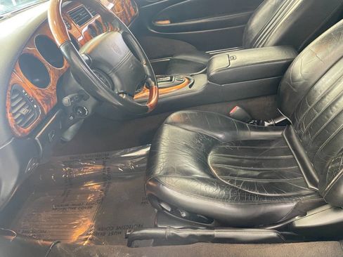 Used 2002 Jaguar XK8 XK8 2dr Convertible image 15