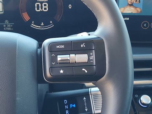 Used 2025 Hyundai Santa Fe SE image 29