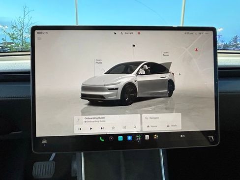 Used 2026 Tesla Model Y AWD image 17