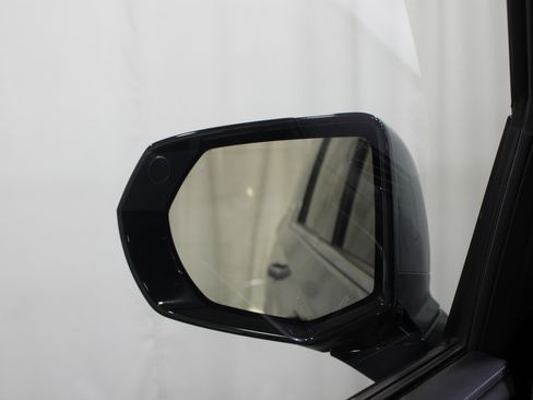 Used 2023 Chevrolet Suburban LS image 36