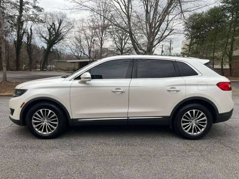Used 2016 Lincoln MKX Select w/ Climate Package image 8