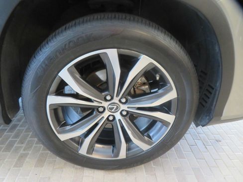 Used 2021 Lexus RX 350L FWD w/ Premium Package image 10
