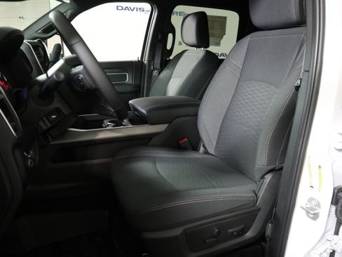 New 2026 RAM 2500 Big Horn AWD/4WD image 22