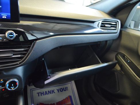 Used 2025 Ford Escape ST-Line Select AWD/4WD image 21