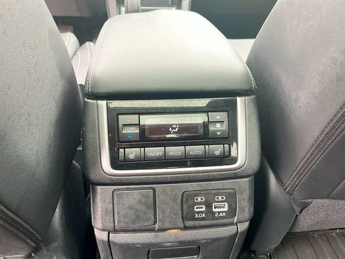 Used 2024 Subaru Ascent Limited w/ Technology Package AWD/4WD image 26