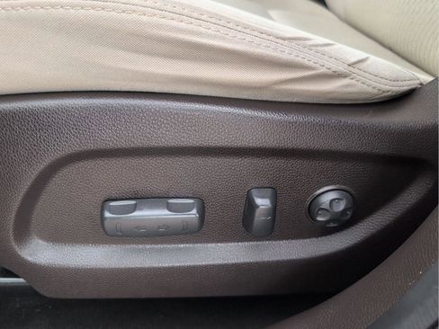 Used 2017 Hyundai Santa Fe SE image 31