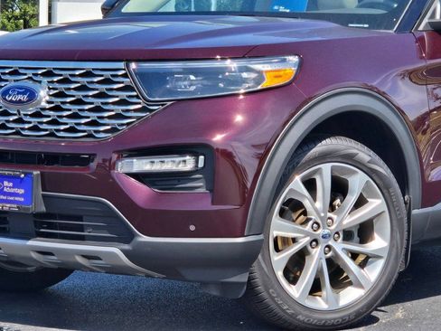 Certified 2023 Ford Explorer Platinum w/ Technology Package AWD/4WD image 2