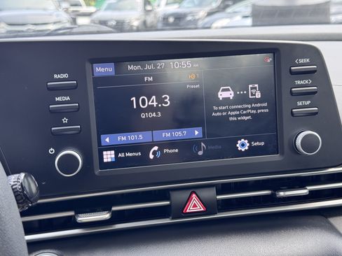 Used 2023 Hyundai Elantra SEL FWD image 25