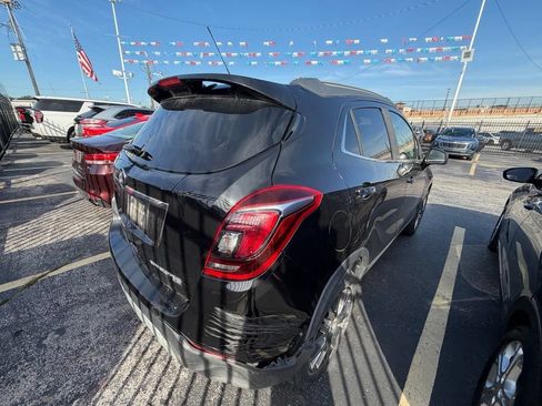 Used 2020 Buick Encore Sport Touring AWD/4WD image 4