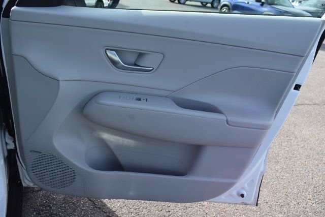 Used 2025 Hyundai Kona Limited AWD/4WD image 46