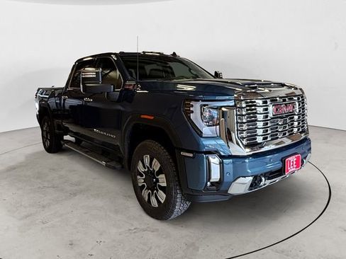 New 2026 GMC Sierra 2500 Denali AWD/4WD image 8