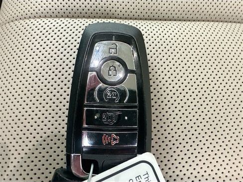 Used 2022 Lincoln Corsair Grand Touring image 18