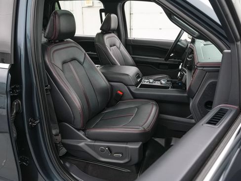 Certified 2024 Ford Expedition Limited AWD/4WD image 28