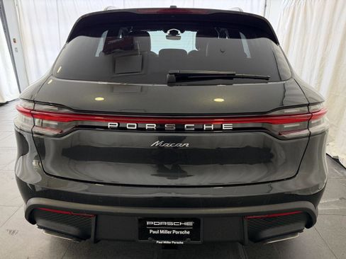 New 2026 Porsche Macan image 8