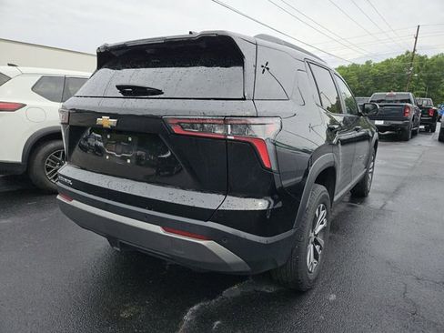 Used 2025 Chevrolet Equinox LT w/ Convenience Package II FWD image 7