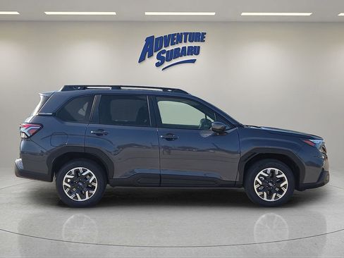 Used 2025 Subaru Forester Premium image 7
