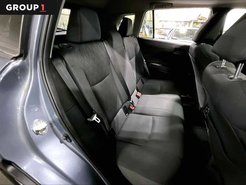 Used 2023 Toyota Corolla Cross LE w/ Moonroof Package AWD/4WD image 20