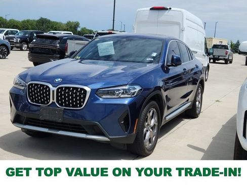 Used 2022 BMW X4 xDrive30i w/ Premium Package AWD/4WD image 1