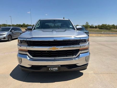 Used 2018 Chevrolet Silverado 1500 LT w/ Texas Edition RWD image 2
