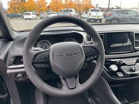 New 2026 Chrysler Pacifica Limited w/ S Appearance Package image 14