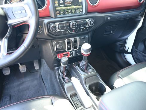 Used 2022 Jeep Wrangler Unlimited Rubicon w/ Steel Bumper Group AWD/4WD image 22